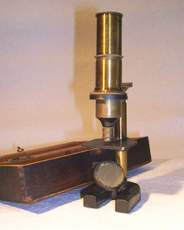 Schuelermikroskop_1914.jpg